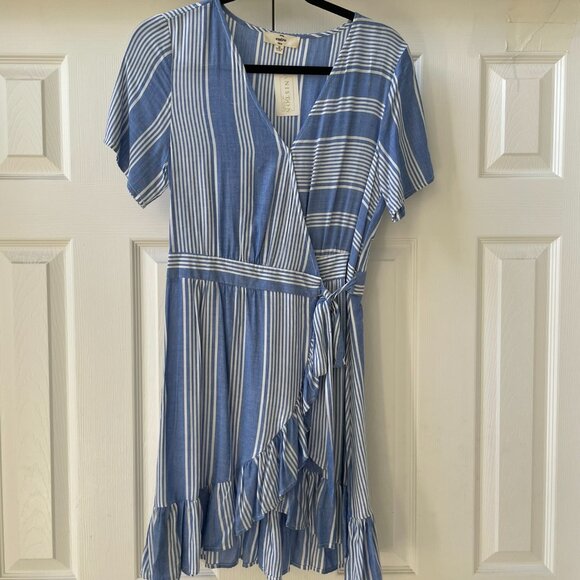 NWT--Entro wrap dress - Picture 1 of 5